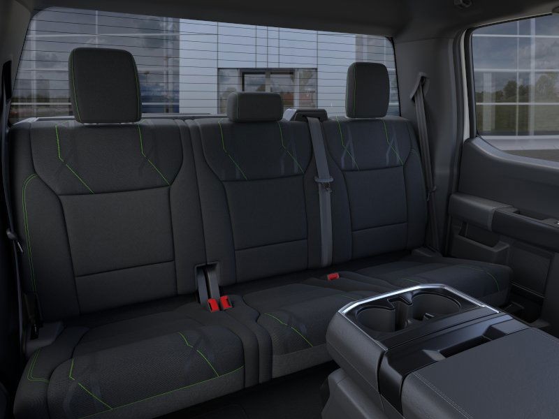 Ford F-150 Vehicle Full-screen Gallery Image 11