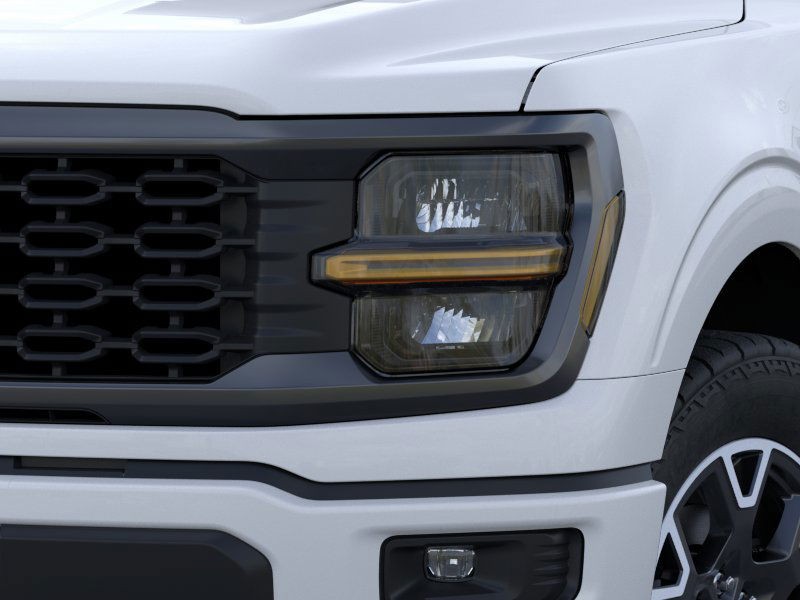 Ford F-150 Vehicle Full-screen Gallery Image 18