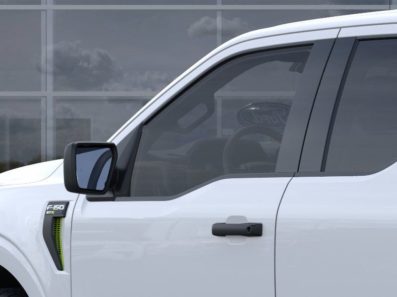 Ford F-150 Vehicle Full-screen Gallery Image 20