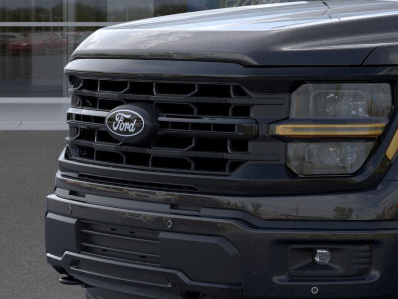 Ford F-150 Vehicle Full-screen Gallery Image 17