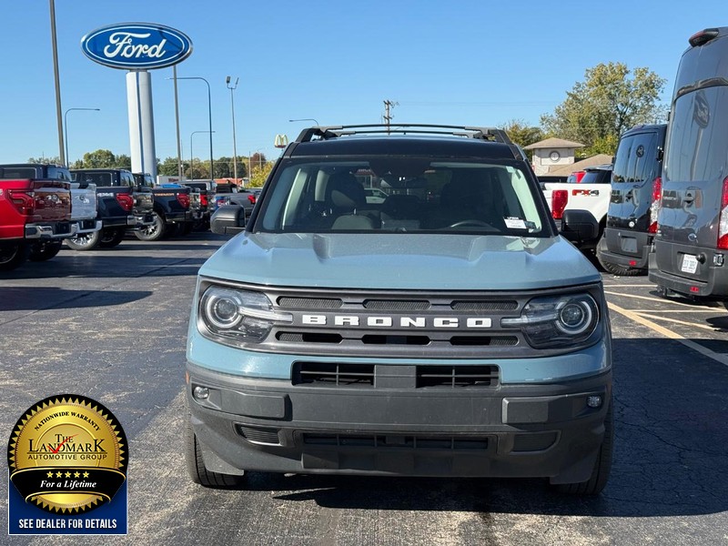 Ford Bronco Sport Vehicle Full-screen Gallery Image 4