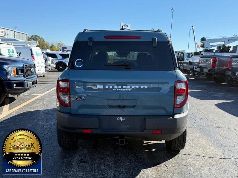 Ford Bronco Sport Vehicle Full-screen Gallery Image 7