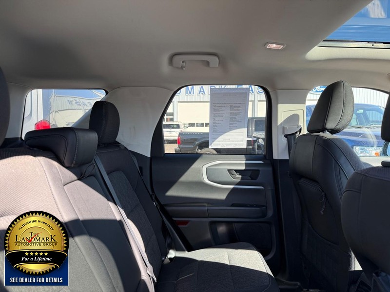 Ford Bronco Sport Vehicle Full-screen Gallery Image 16