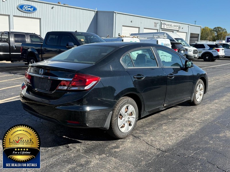 Honda Civic Sedan Vehicle Full-screen Gallery Image 3