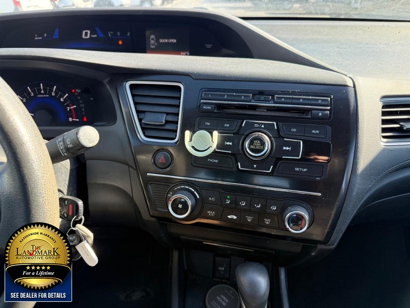 Honda Civic Sedan Vehicle Full-screen Gallery Image 17