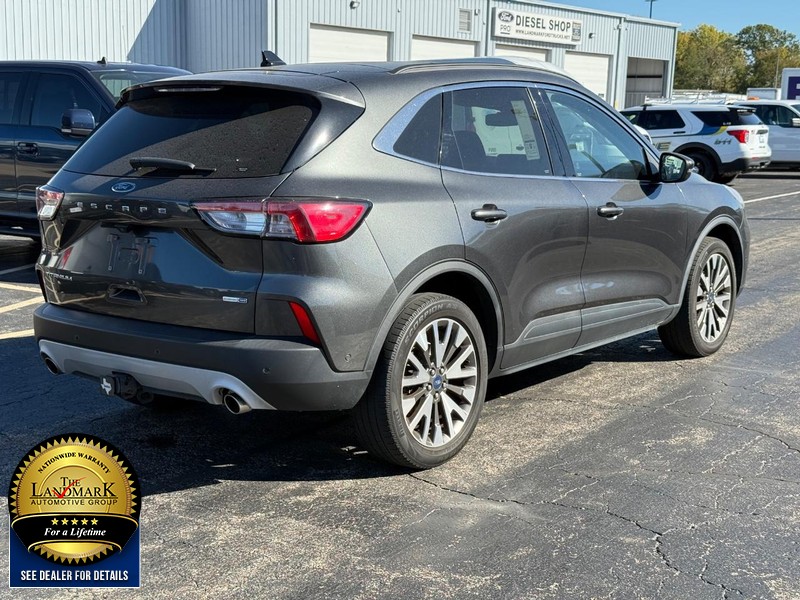 Ford Escape Vehicle Full-screen Gallery Image 3