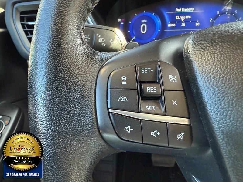 Ford Escape Vehicle Full-screen Gallery Image 10