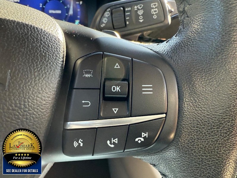Ford Escape Vehicle Full-screen Gallery Image 11