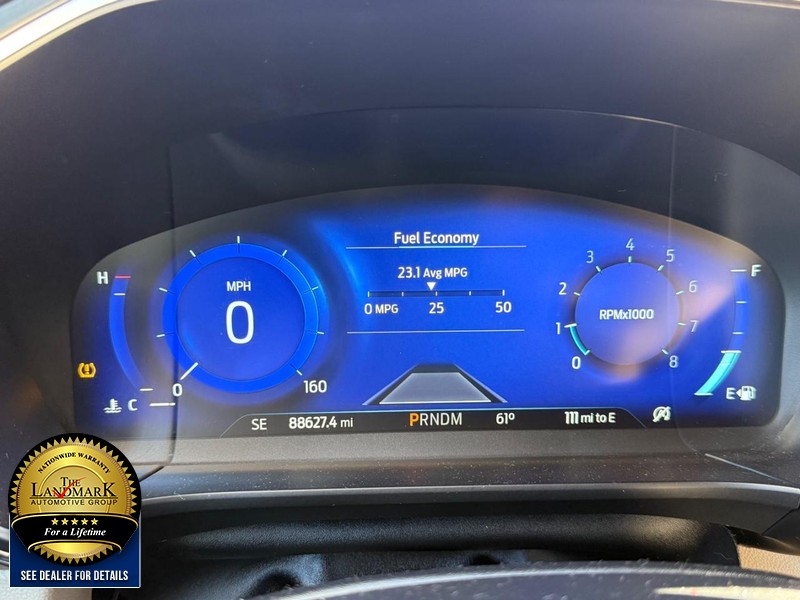 Ford Escape Vehicle Full-screen Gallery Image 12