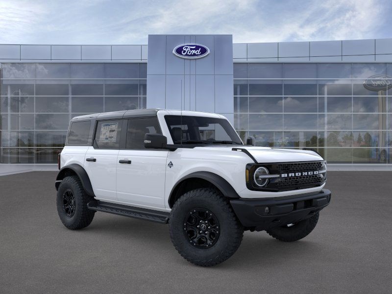 Ford Bronco Vehicle Full-screen Gallery Image 7