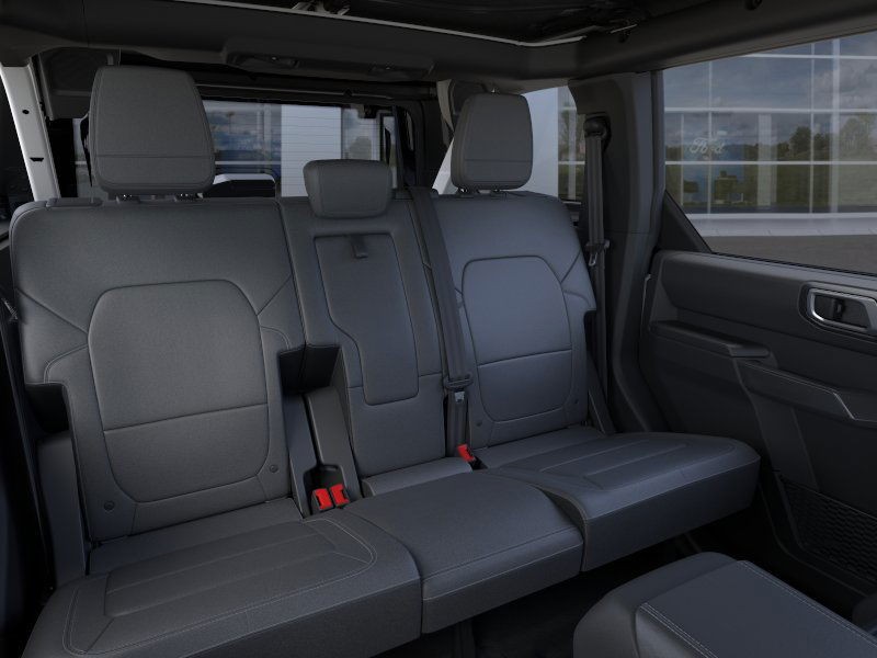 Ford Bronco Vehicle Full-screen Gallery Image 11