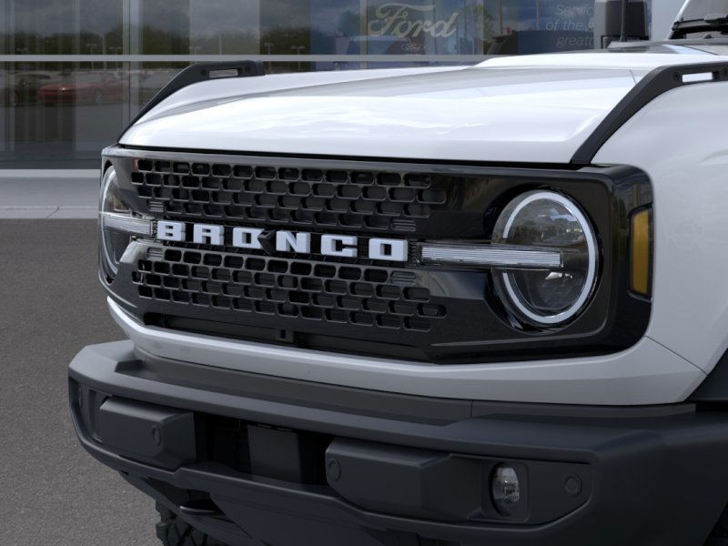 Ford Bronco Vehicle Full-screen Gallery Image 19