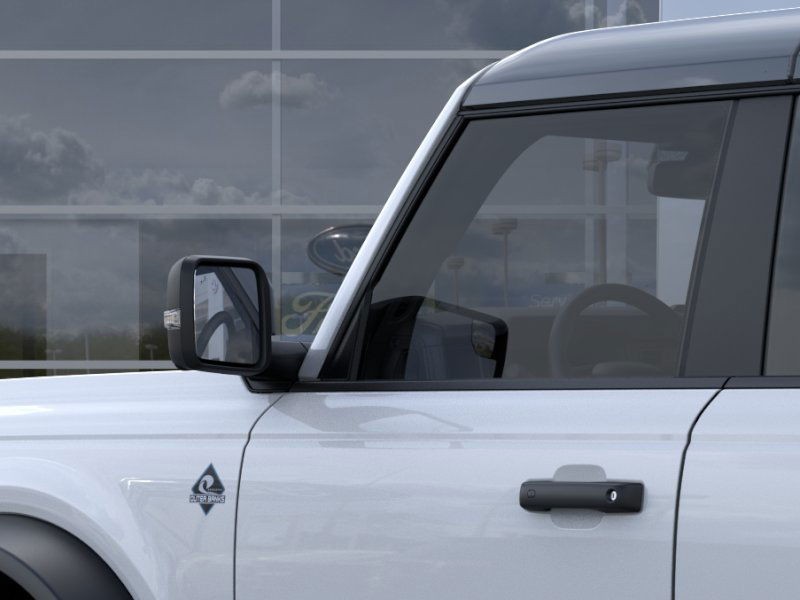 Ford Bronco Vehicle Full-screen Gallery Image 22