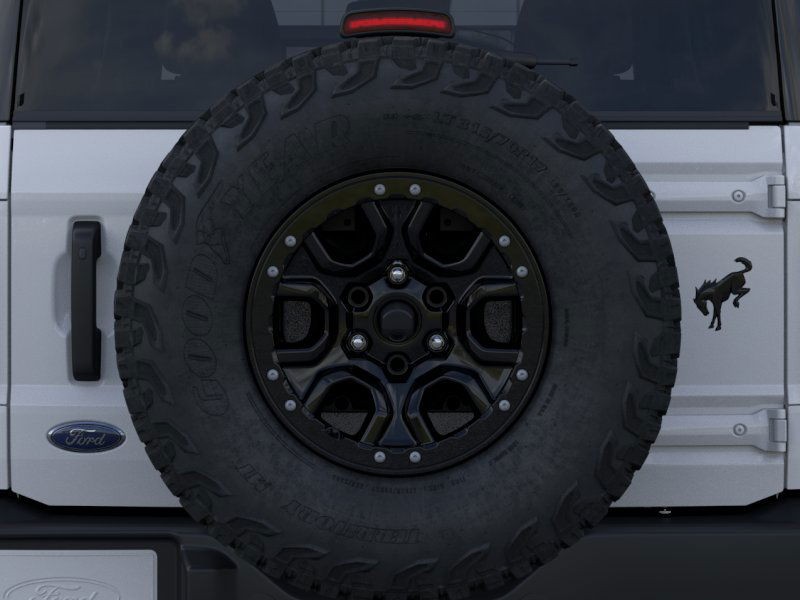 Ford Bronco Vehicle Full-screen Gallery Image 24