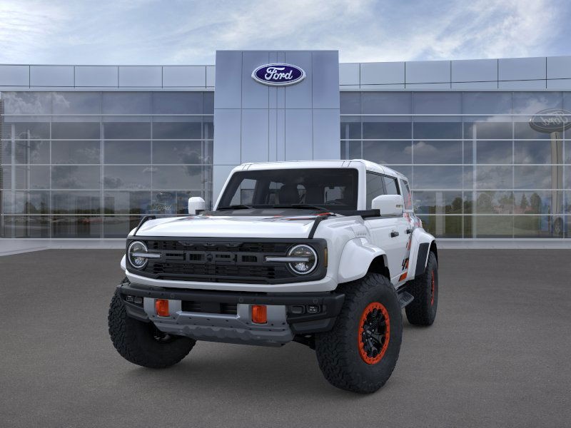 Ford Bronco Vehicle Full-screen Gallery Image 2