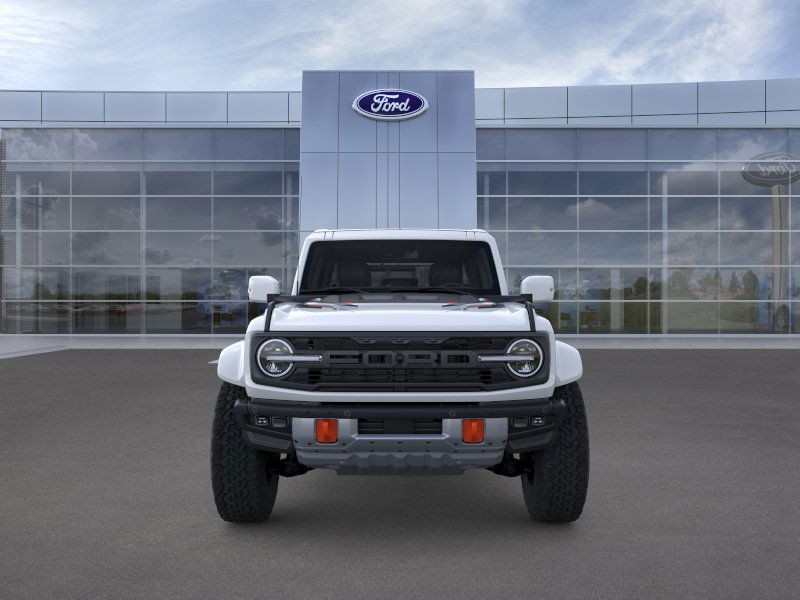 Ford Bronco Vehicle Full-screen Gallery Image 6