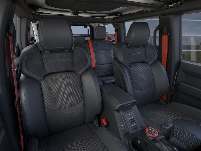 Ford Bronco Vehicle Full-screen Gallery Image 10