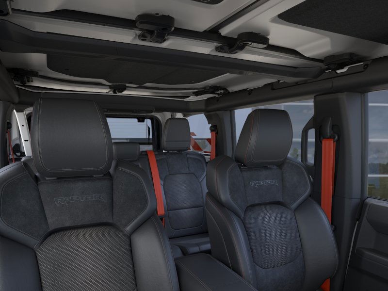 Ford Bronco Vehicle Full-screen Gallery Image 12