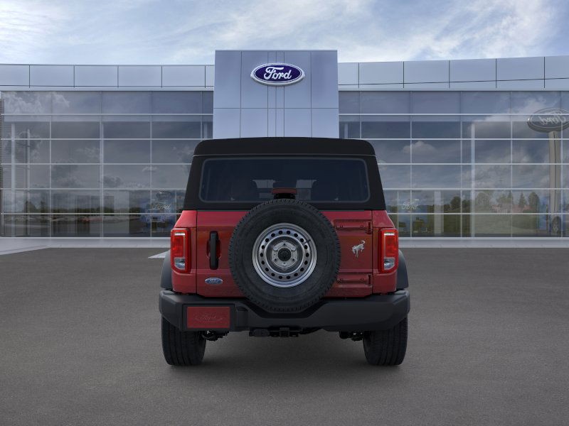 Ford Bronco Vehicle Full-screen Gallery Image 5