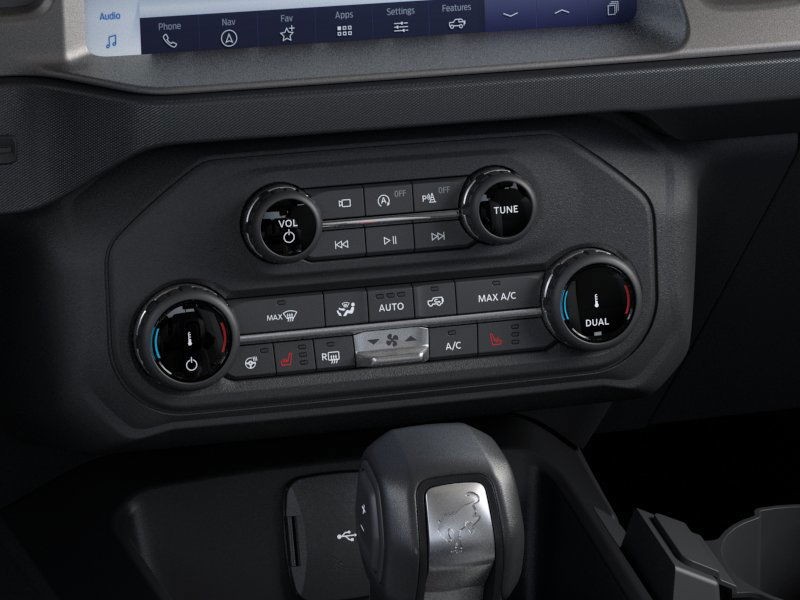 Ford Bronco Vehicle Full-screen Gallery Image 16