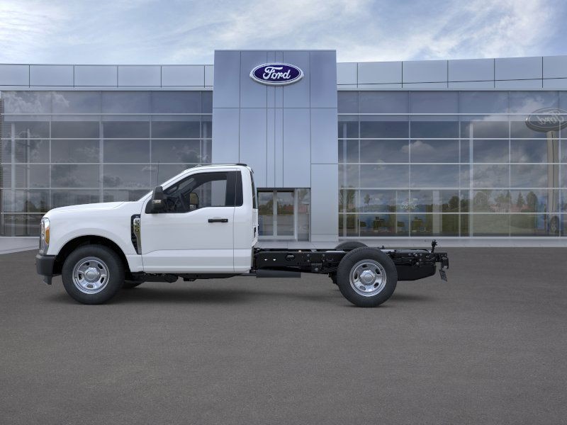 Ford F3E Vehicle Full-screen Gallery Image 3