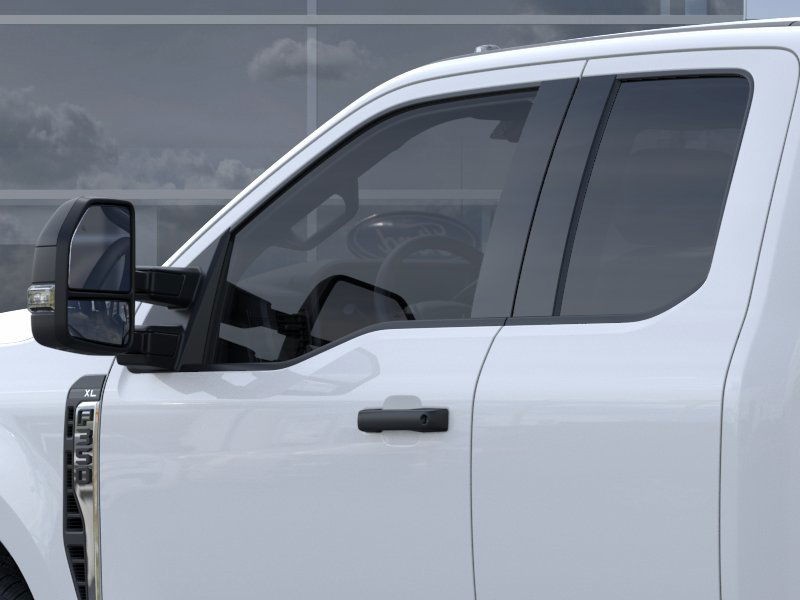 Ford X3E Vehicle Full-screen Gallery Image 20