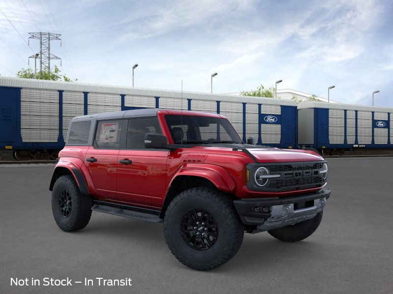 Ford Bronco Vehicle Full-screen Gallery Image 7