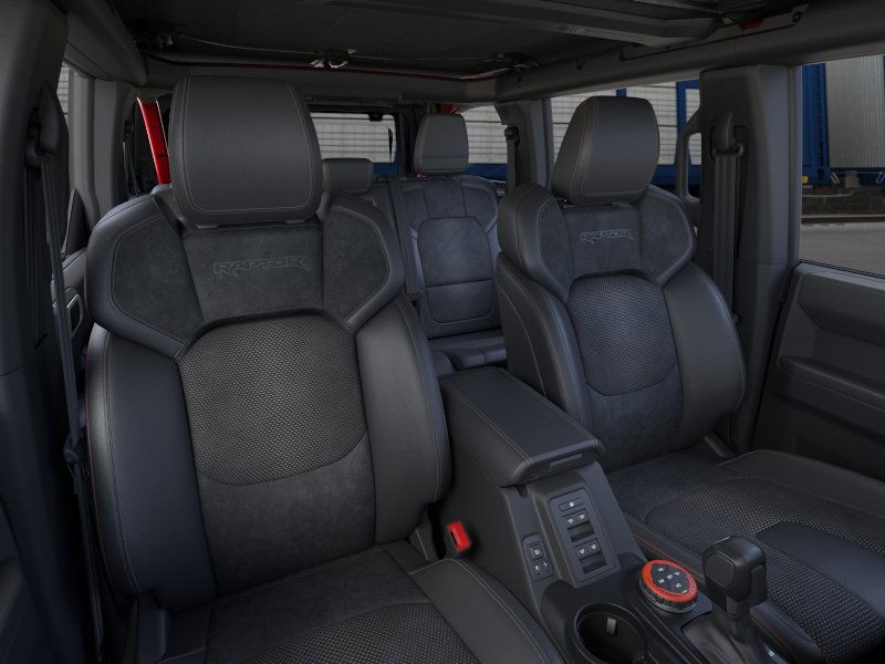 Ford Bronco Vehicle Full-screen Gallery Image 10