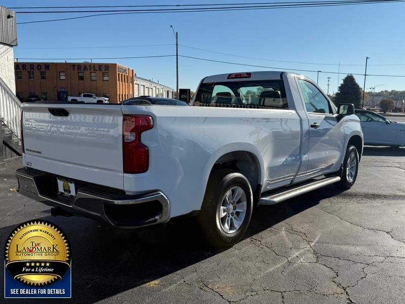 Chevrolet Silverado 1500 Vehicle Full-screen Gallery Image 3