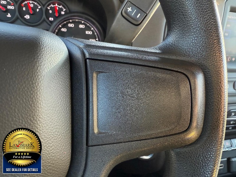 Chevrolet Silverado 1500 Vehicle Full-screen Gallery Image 11