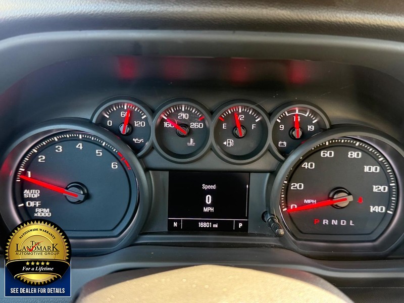 Chevrolet Silverado 1500 Vehicle Full-screen Gallery Image 12