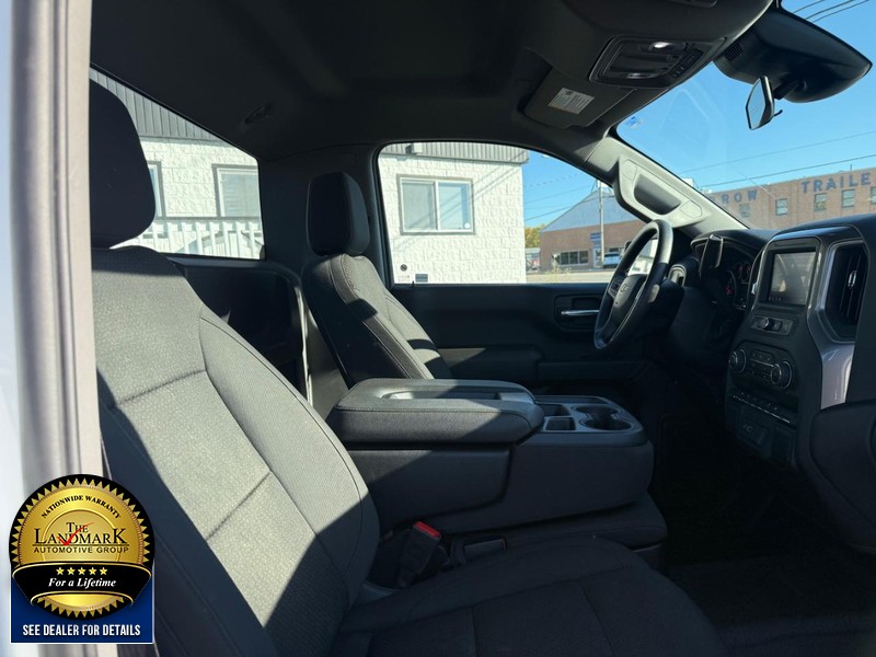 Chevrolet Silverado 1500 Vehicle Full-screen Gallery Image 14