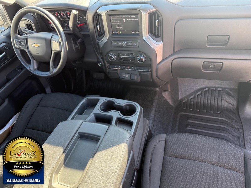 Chevrolet Silverado 1500 Vehicle Full-screen Gallery Image 17