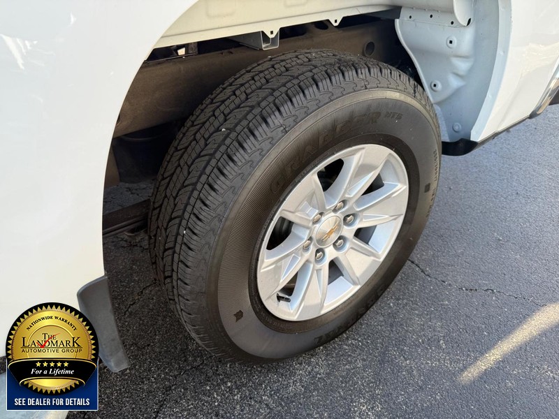 Chevrolet Silverado 1500 Vehicle Full-screen Gallery Image 19