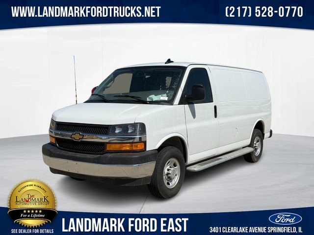 Chevrolet Express Cargo Van RWD 2500 135" - Springfield IL