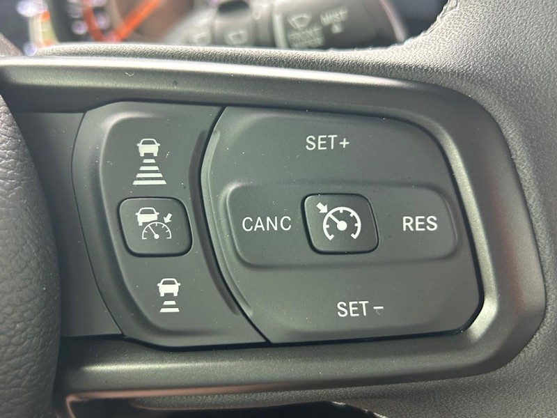 Jeep Wrangler Vehicle Full-screen Gallery Image 6