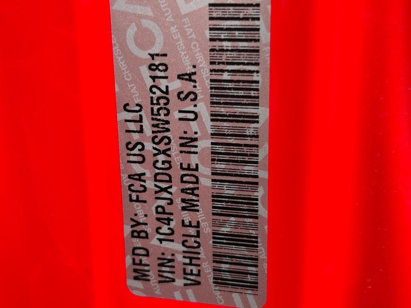 Jeep Wrangler Vehicle Full-screen Gallery Image 16