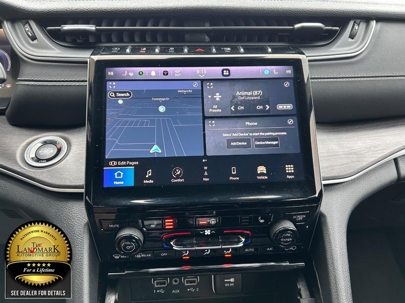 Jeep Grand Cherokee L Vehicle Full-screen Gallery Image 22