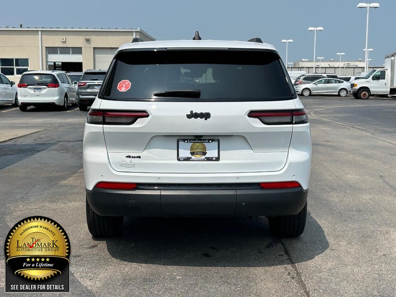 Jeep Grand Cherokee L Vehicle Full-screen Gallery Image 7