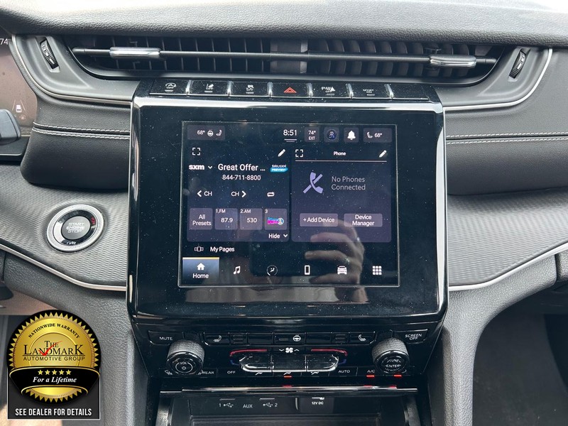 Jeep Grand Cherokee L Vehicle Full-screen Gallery Image 20