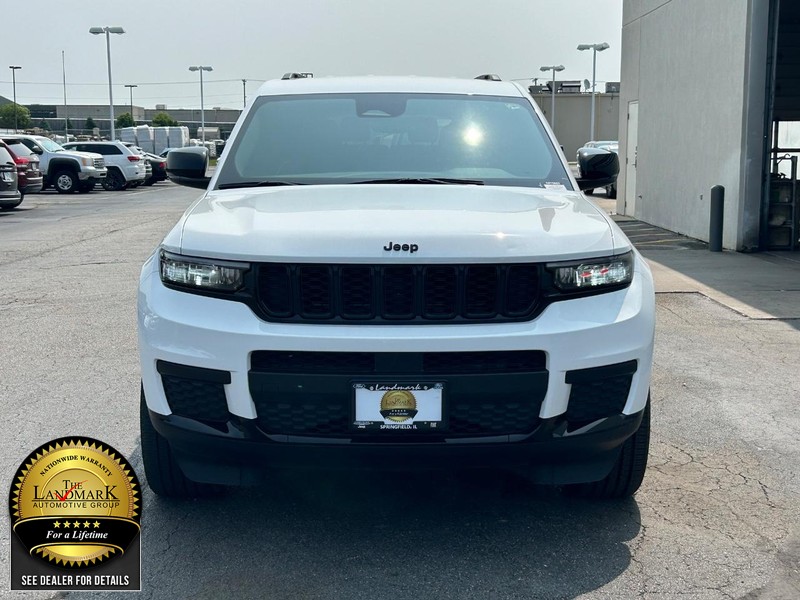 Jeep Grand Cherokee L Vehicle Full-screen Gallery Image 4