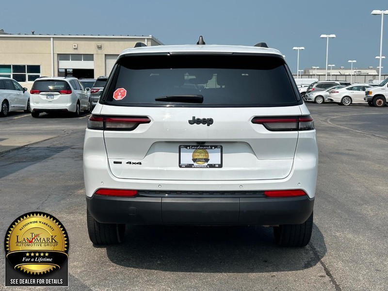 Jeep Grand Cherokee L Vehicle Full-screen Gallery Image 7