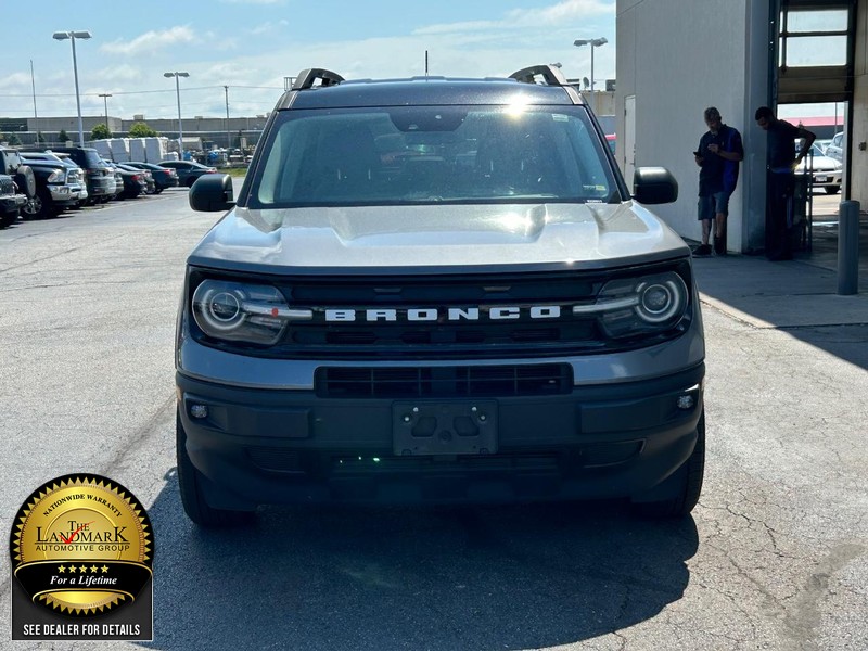 Ford Bronco Sport Vehicle Full-screen Gallery Image 4