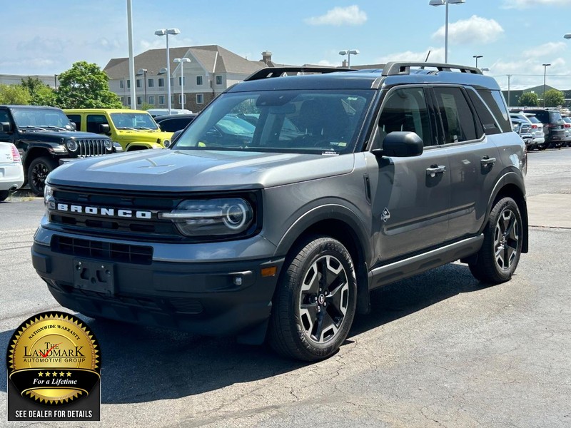 Ford Bronco Sport Vehicle Full-screen Gallery Image 7