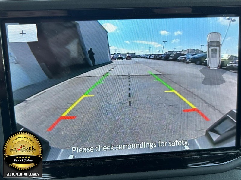 Ford Bronco Sport Vehicle Full-screen Gallery Image 13