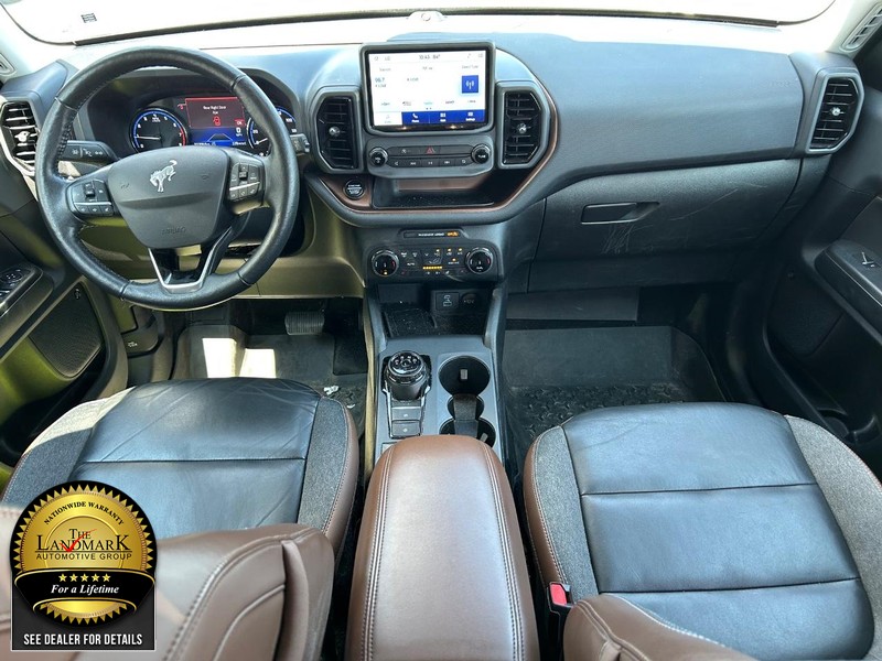 Ford Bronco Sport Vehicle Full-screen Gallery Image 16