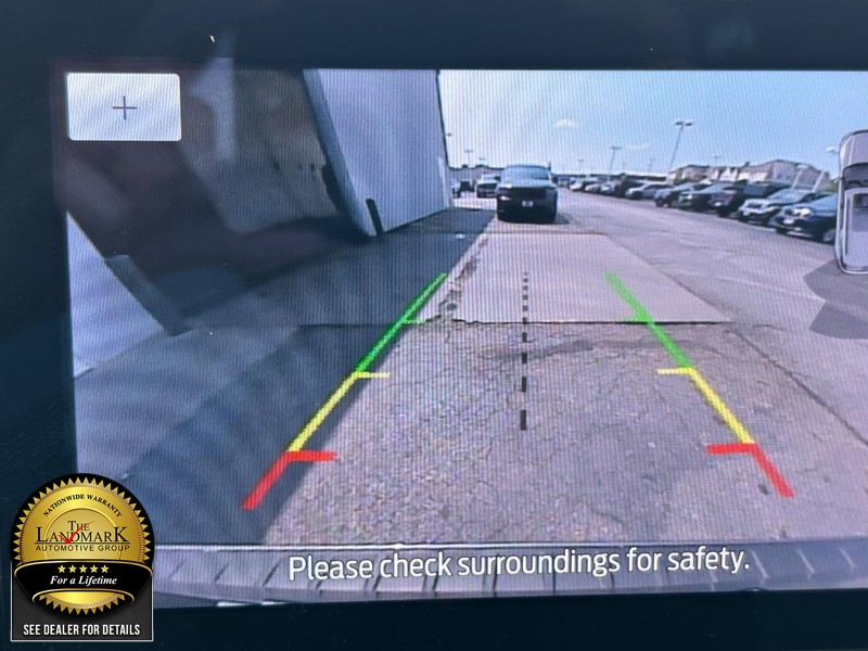 Ford Explorer Vehicle Full-screen Gallery Image 13