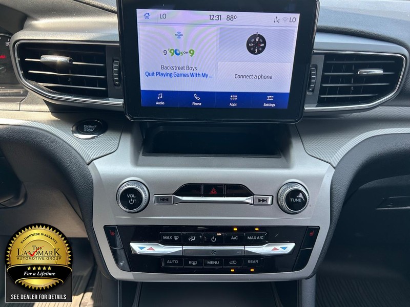 Ford Explorer Vehicle Full-screen Gallery Image 20