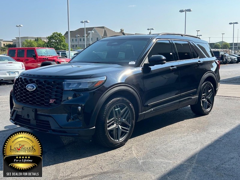 Ford Explorer Vehicle Full-screen Gallery Image 5