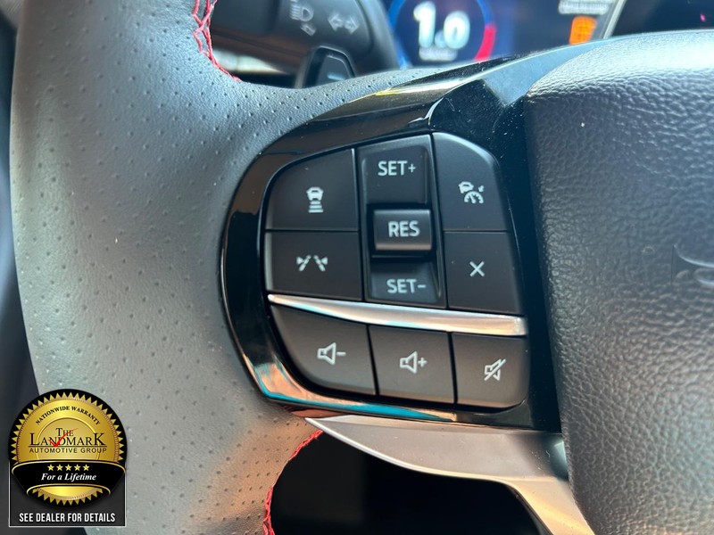 Ford Explorer Vehicle Full-screen Gallery Image 10